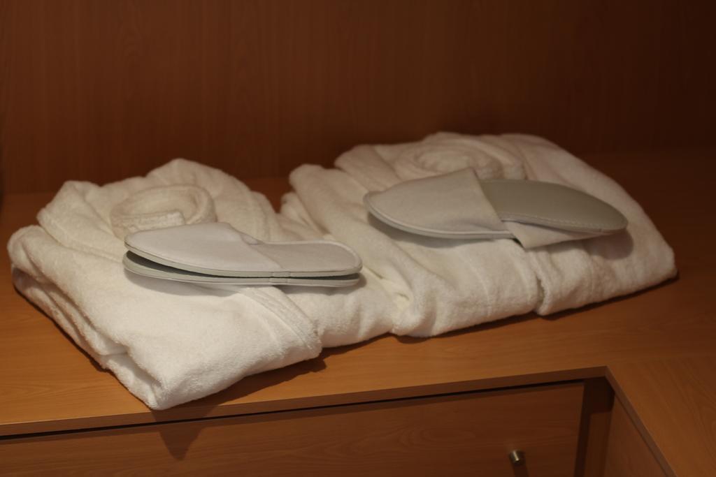 Almenara Suites Guest House 加亚新城 外观 照片